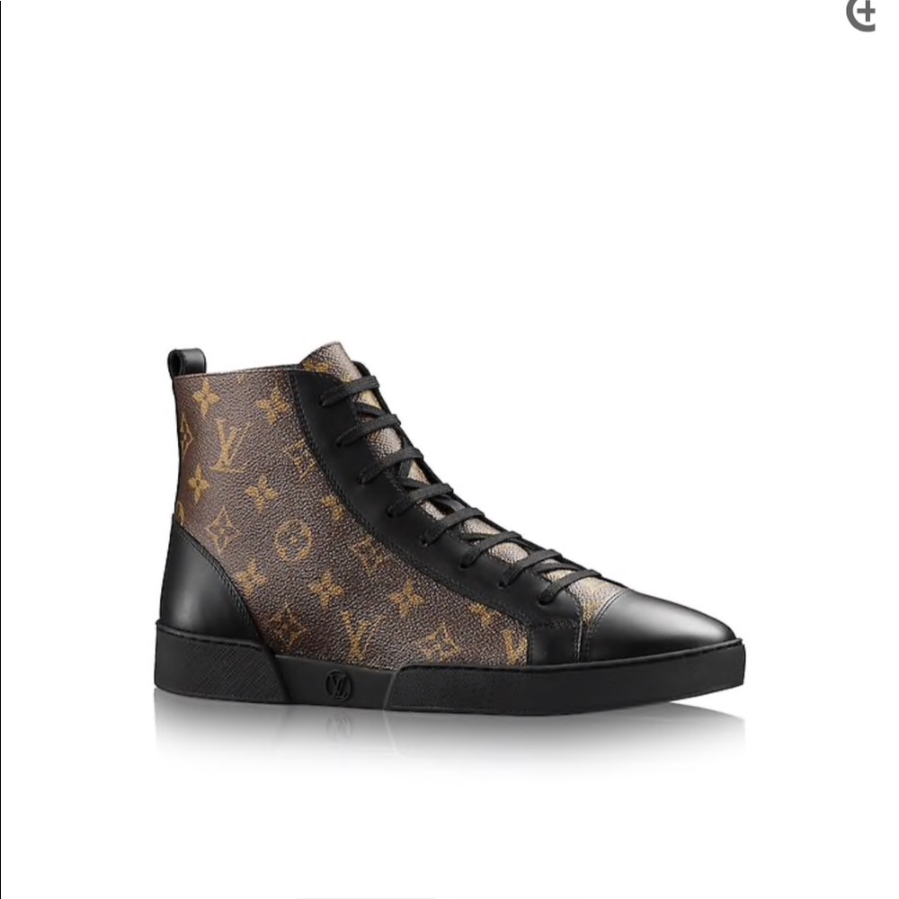 Louis Vuitton sneaker size 6 1/2